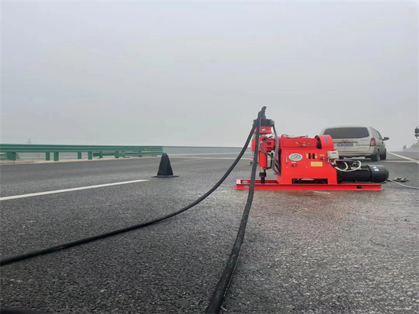 龙门镇马路路基路面开裂下沉注浆加固灌浆